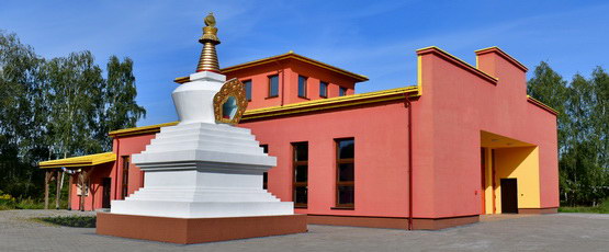 Lhakhang Jinlab Trinpung and the stupa with Kyabje Tenga Rinpoche's relics
