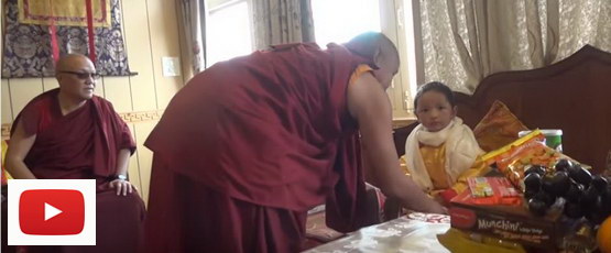 Tenga Rinpocze przybywa do klasztoru Bencien - wideo